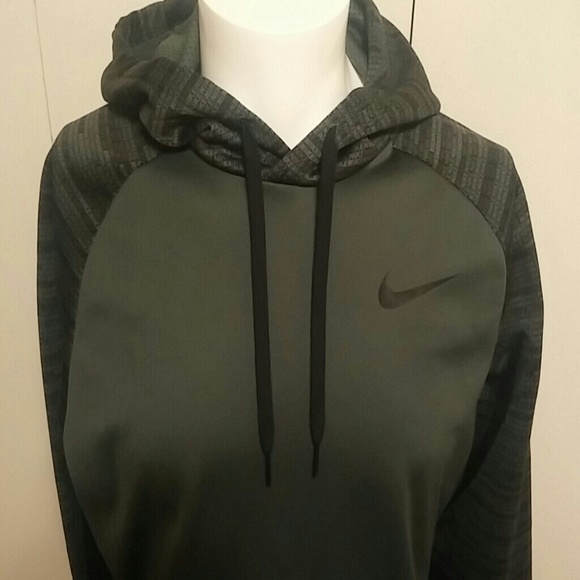 Nike Other - Nike Long Sleeve Thermal Hoodie